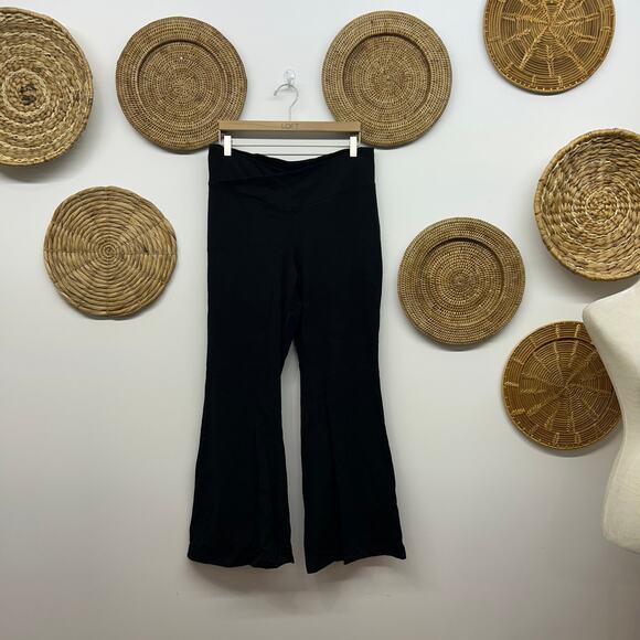 Old Navy Active Powerchill Extra High Rise Super Flare Leg Pant XL Crossover - Picture 3 of 6